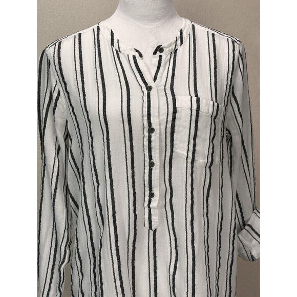 Lucky Brand 3/4 Sleeves Striped Blouse White Gray Size Medium Pullover Button - Picture 2 of 13